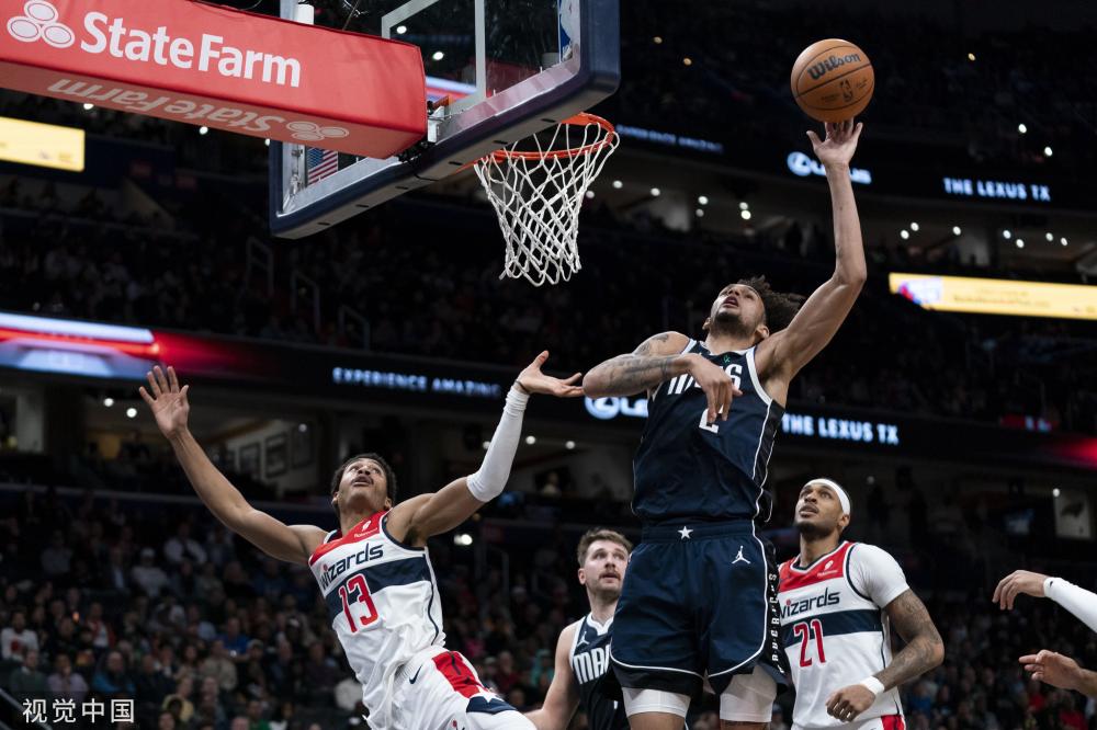 去年他因手 去年他因手