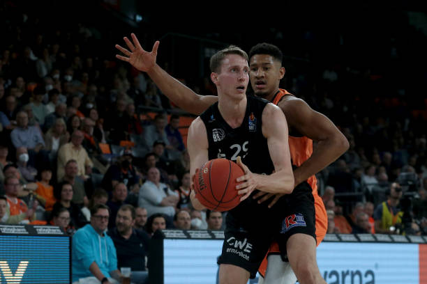 这场胜利不 这场胜利不